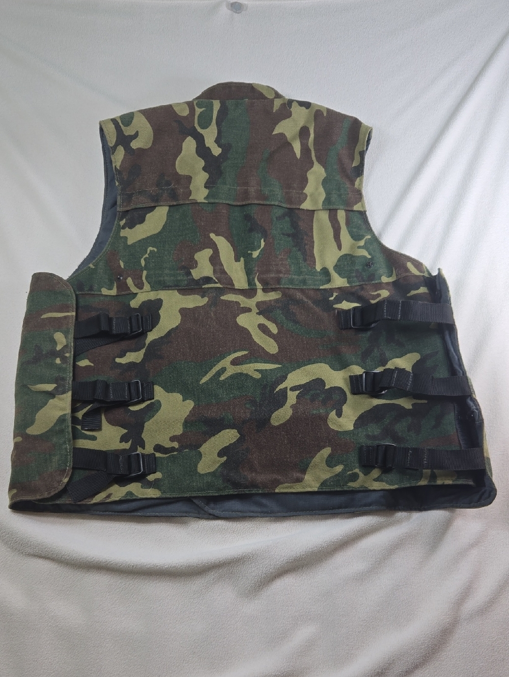 Camo Utility/Fishing Vest - Green/Brown Pattern - Picture 10 of 10